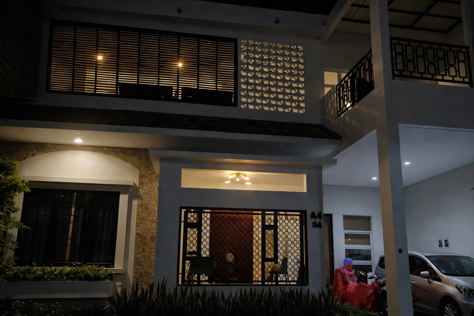 Mr. FZ’s House Gallery 01